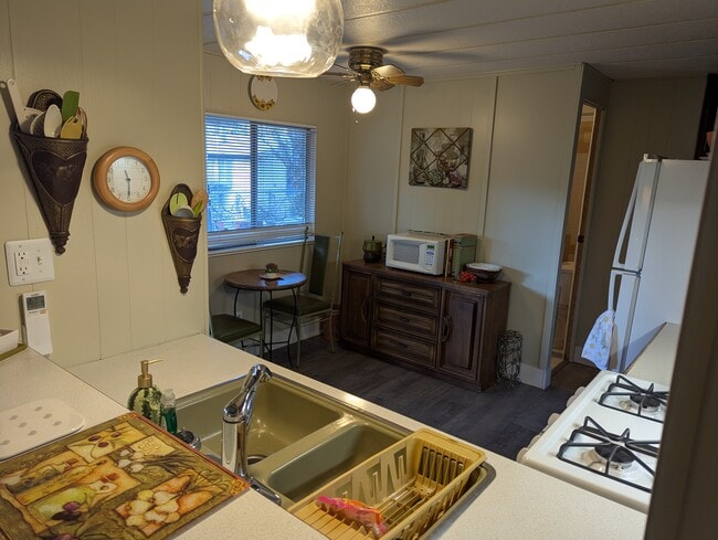 Photo - 1334 Boucher St