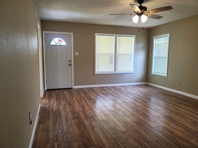 Photo - Adorable Cottage Rental
