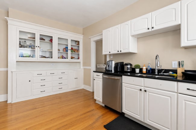 Photo - 1419 Meade St