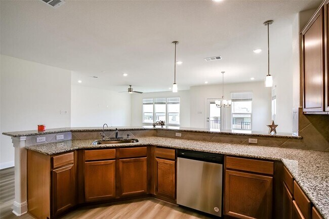 Photo - 3722 Apulia Ln