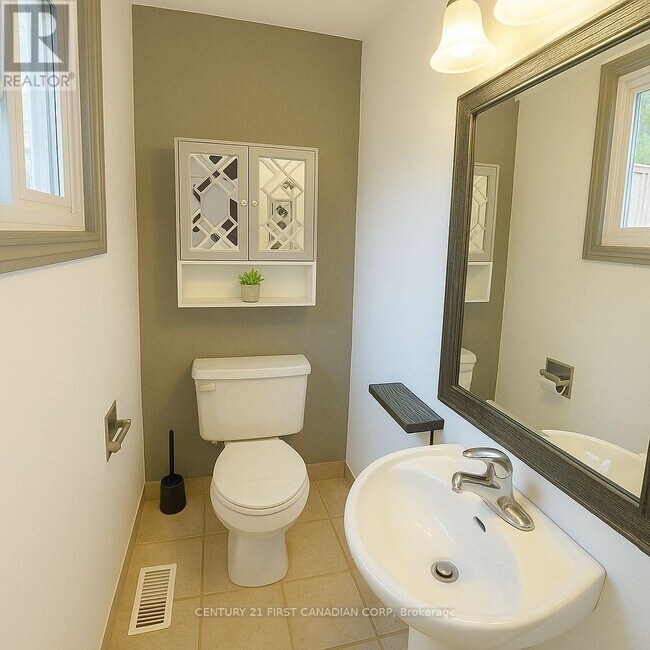Photo - 124 Ardsley Crescent
