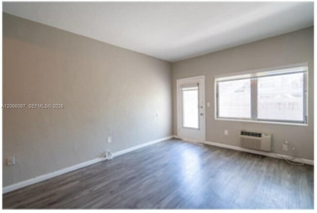 Photo - 710 Meridian Ave Unit 6