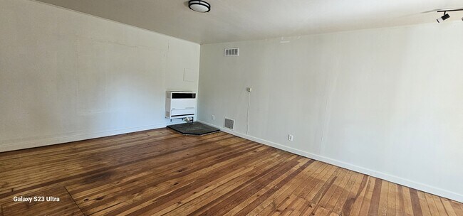 Photo - 210 N Elden St