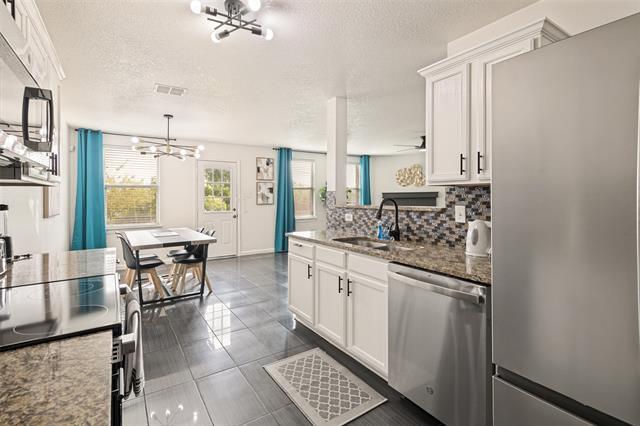 Photo - 1513 Lone Star Ct