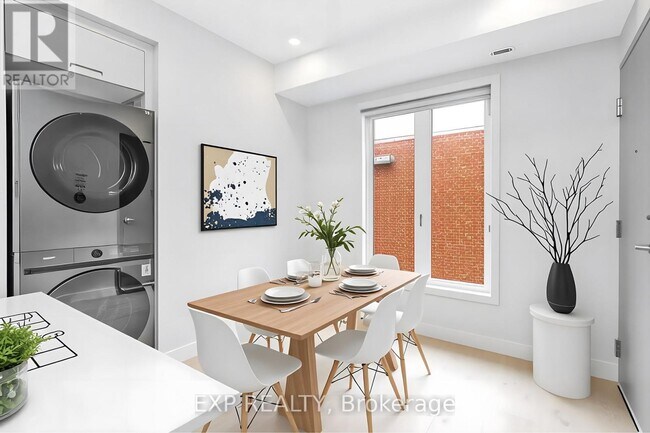 Photo - 1267 Summerville Ave