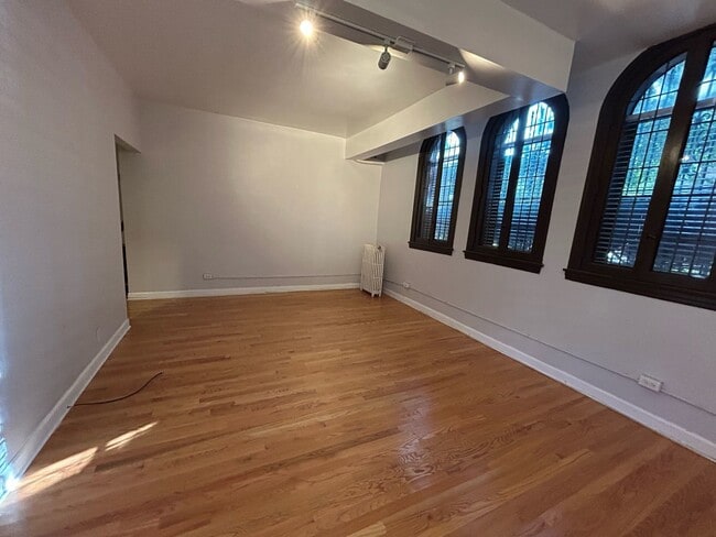 Photo - 4515 N Wolcott Ave Unidad BA