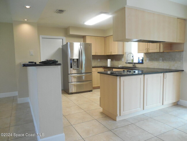 Photo - 1211 Pine Tree Dr