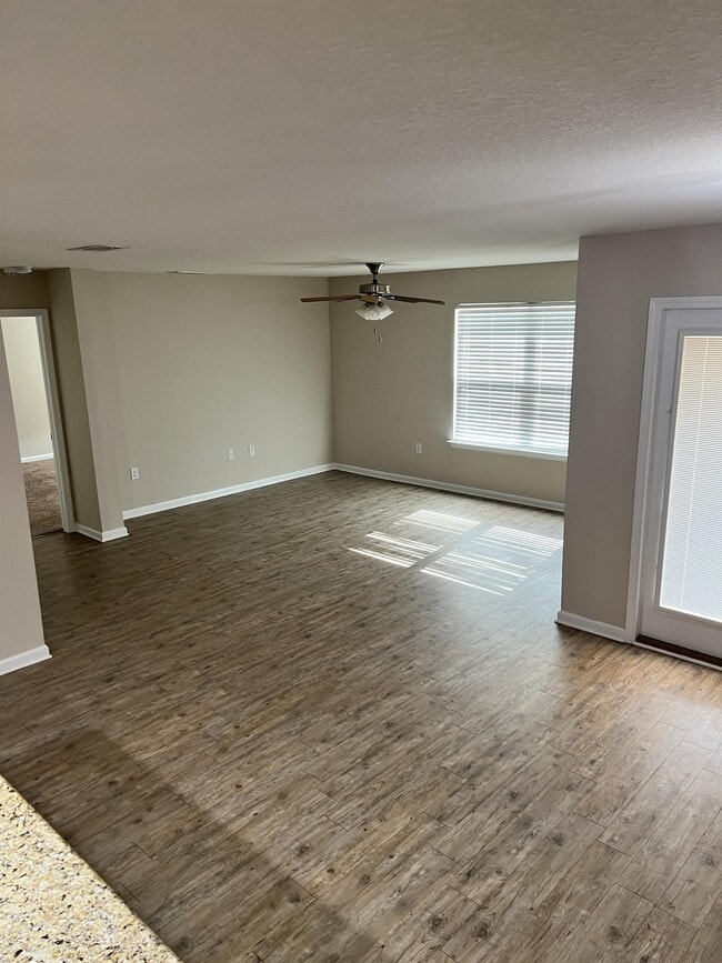 Photo - 711 Widgeon Wy