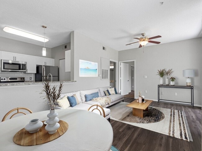 Juniper - 1 Bed / 1 Bath - 761 Sq.Ft.