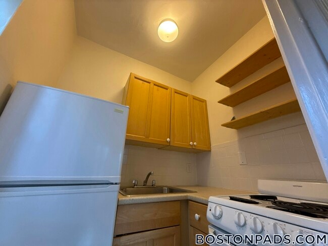 Photo - 2 Elmwood Ave Unit 14