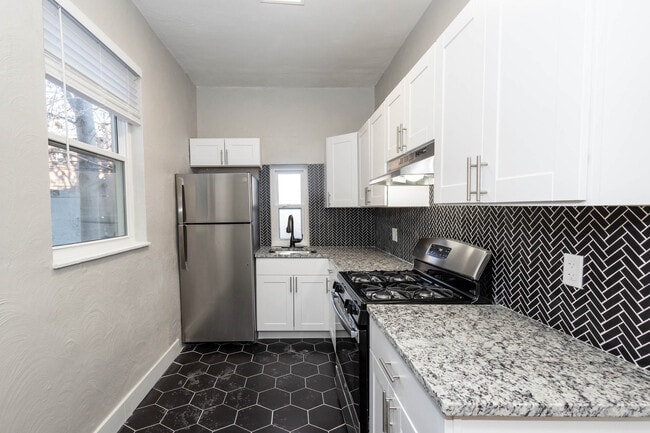 Photo - 1030 Washington