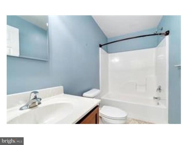 Photo - 8890 Fairlee Rd