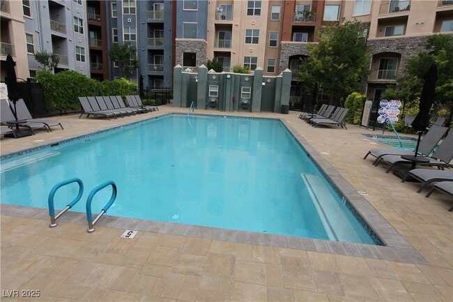 Building Photo - 26 E Serene Ave Unit 108 Rental