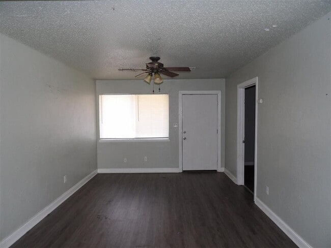 Photo - 624 N Dillon Ave