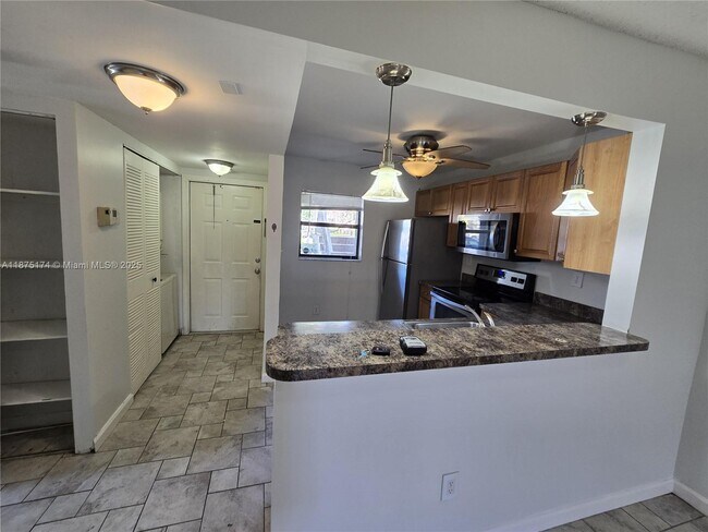 Photo - 10600 NW 10th St Unit 106