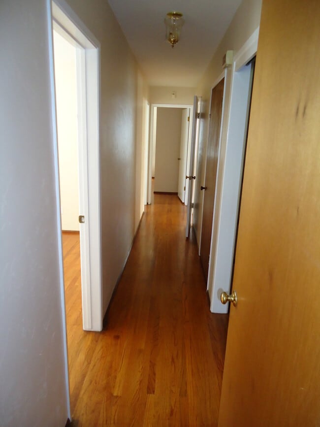 Photo - 1629 Linbrook Dr