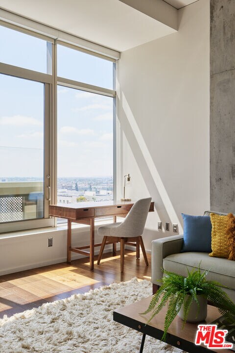 Photo - 1155 S Grand Ave Unidad 1307