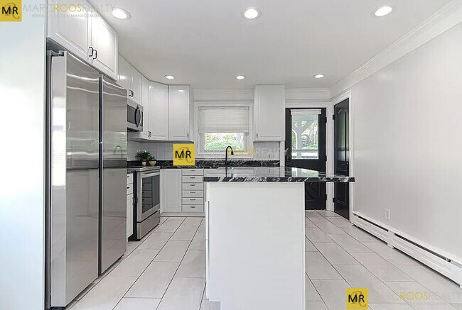 Photo - 239 Trenton St Unidad A