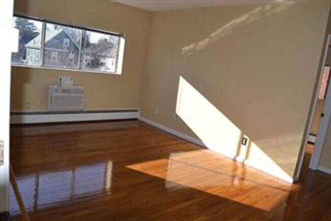 Photo - Close to everything West Roxbury offers! Bright 2-bedroom condo for rent!