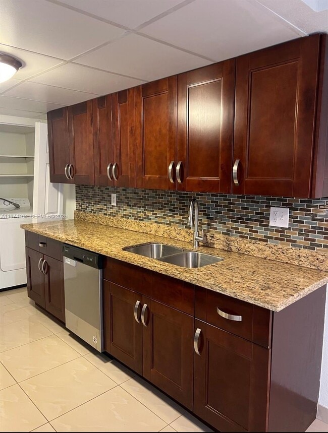 Photo - 3928 SW 67th Way