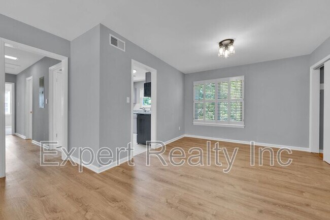 Photo - 2060 Montreat Dr Unit C