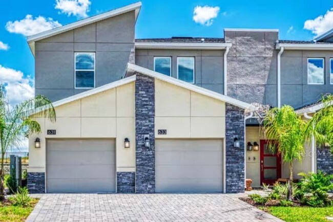 Photo - Beautiful 2 Bedroom, 2 Bathroom Davenport Home!