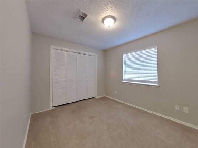 Photo - 3107 Lucida Ln