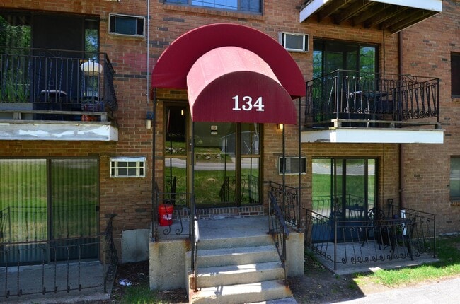 Building Photo - 134 Mammoth Rd Unit 21