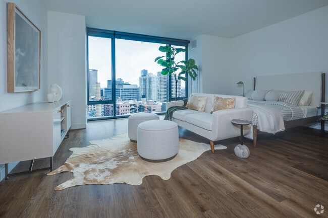 Studio - 589SF