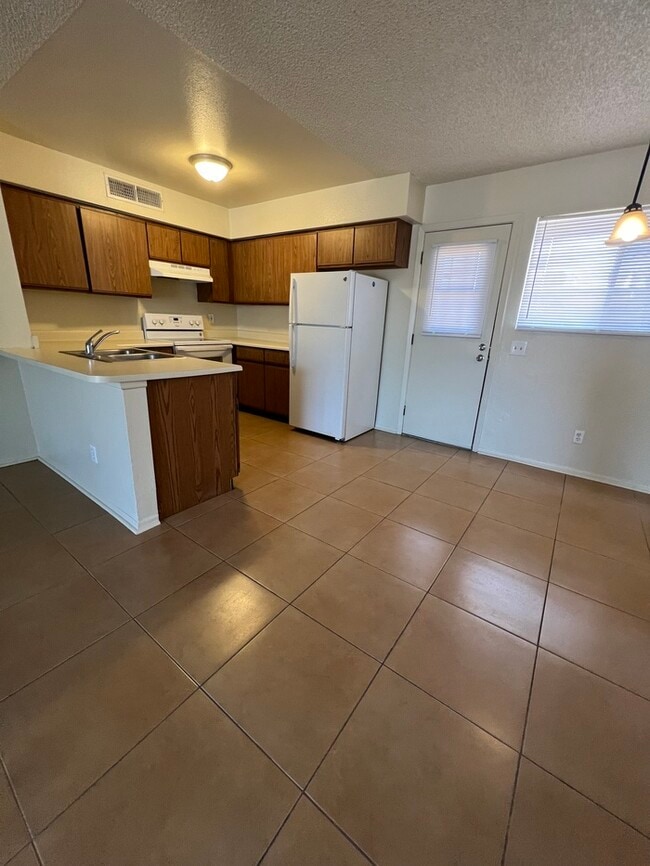 Photo - 1721 E Glenn St