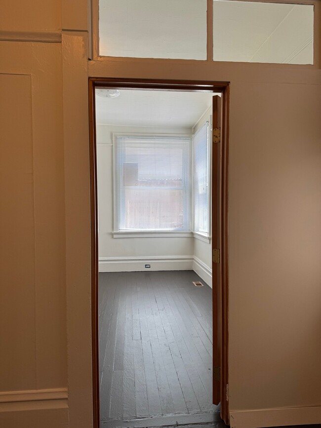 Photo - 947 Irving St Unidad A