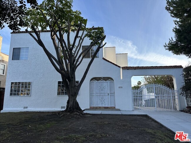 Building Photo - 4090 Leeward Ave Rental