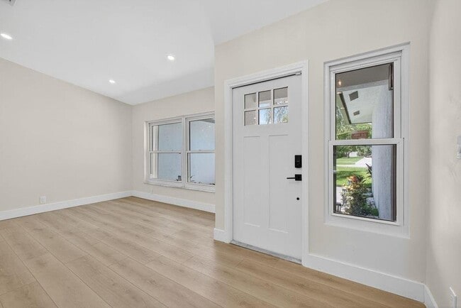 Photo - 280 Sulky Way