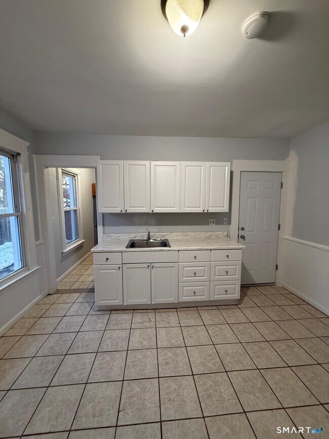 Photo - 256 Center St Unit 1