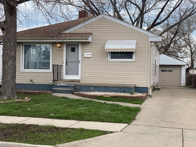 Building Photo - A Great 3 Bedroom Ranch with Nice Basement, Garage and Backyard Sec. 8 OK