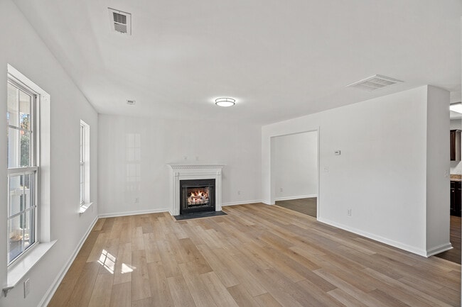 Photo - 5628 Henderson Oaks Dr