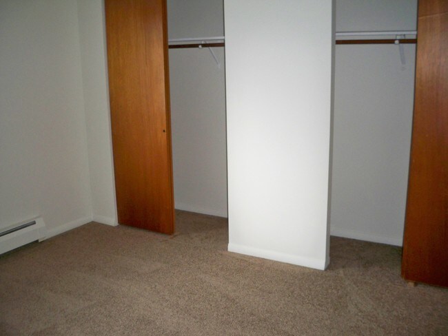 Photo - Francis Apartments