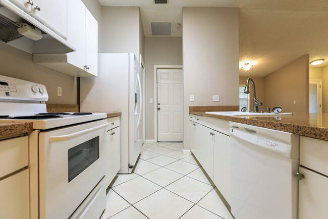 Photo - 2473 Guthrie Cir