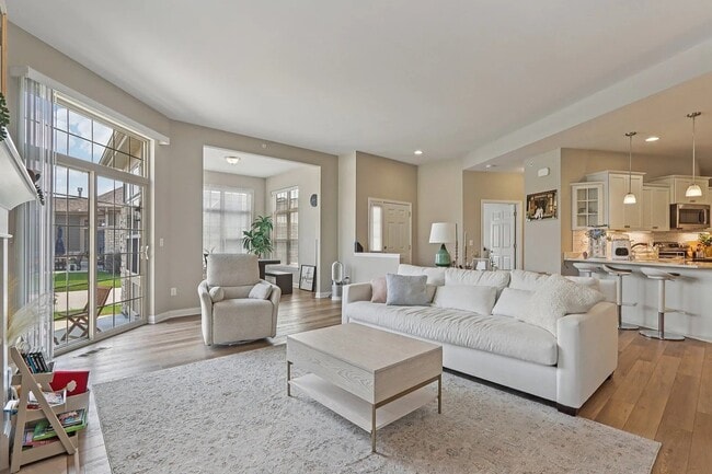 4437 Creekside Pass