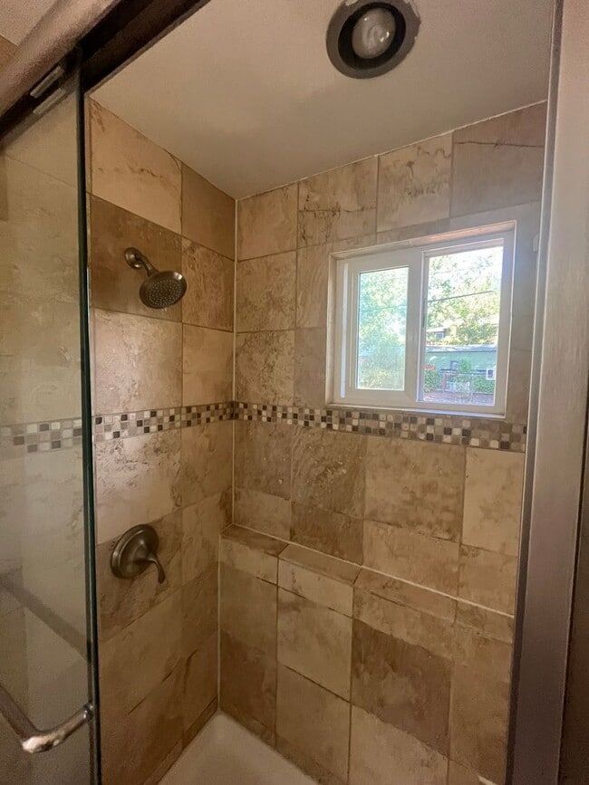 Photo - 945 Grape Ave