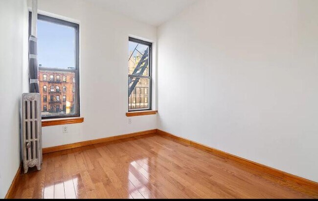 Photo - 328 E 14th St Unidad 10