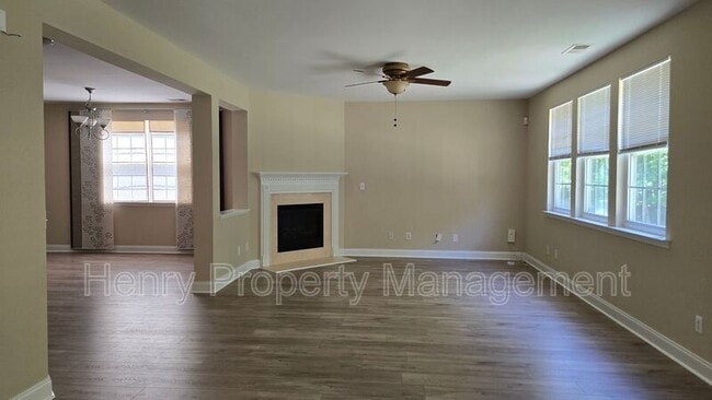 Photo - 314 Ashburn Ln