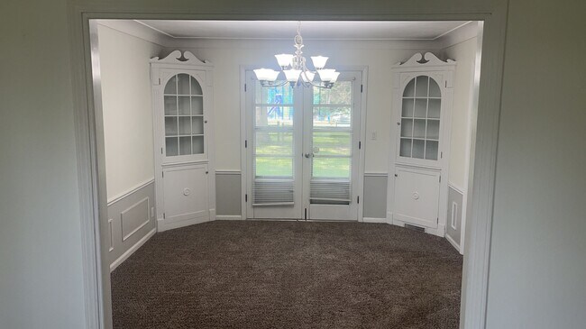 Photo - 3078 Escott Ave