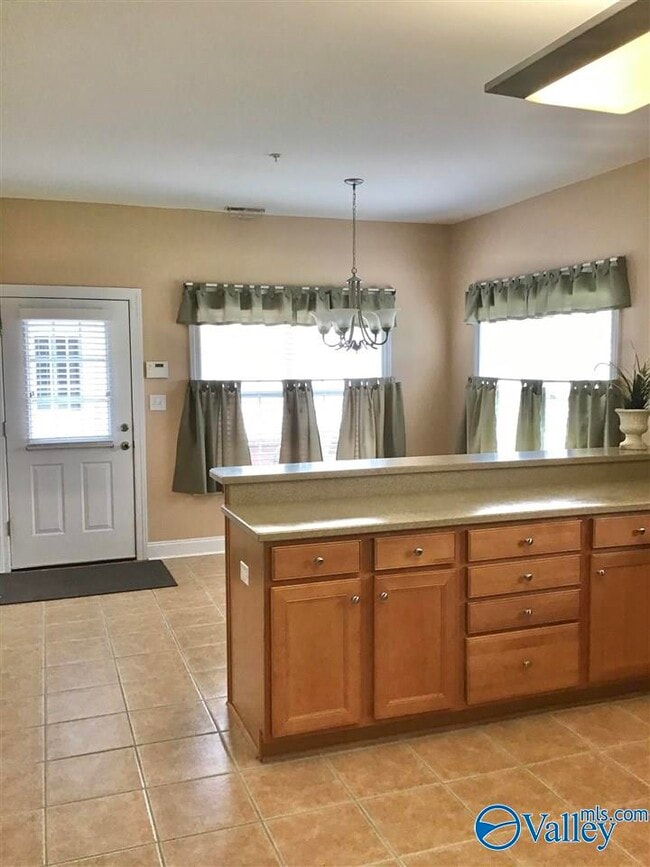 Photo - 250 Cork Alley