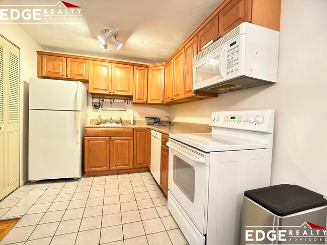 Photo - 39 Englewood Ave Unit 21