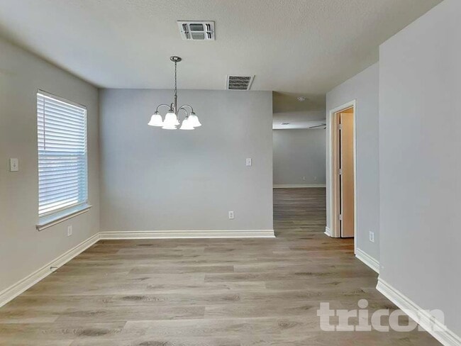 Photo - 9707 Marbach Bend