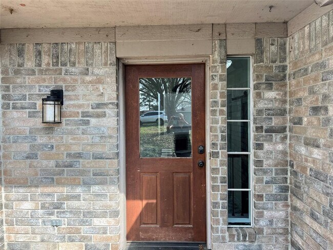 Photo - 319 Fantasy Ln