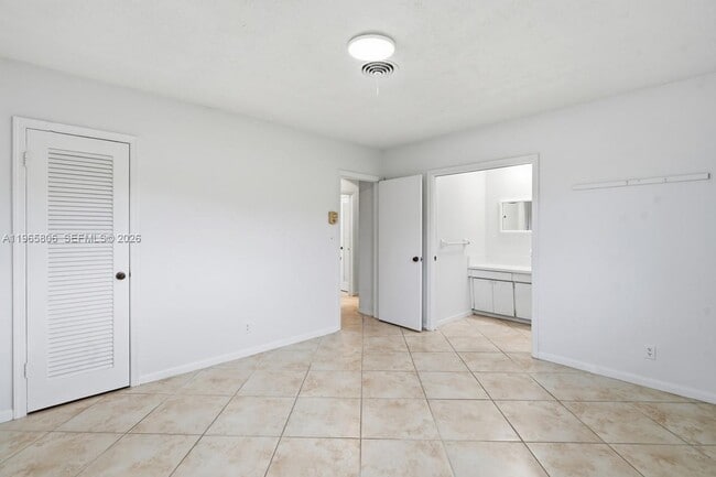 Photo - 1260 SW 8th St