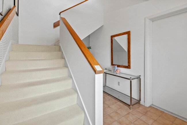 Photo - 17110 Waterbend Dr Unit 219