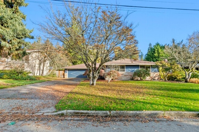 Photo - 4Bd/1.75Ba Seattle House